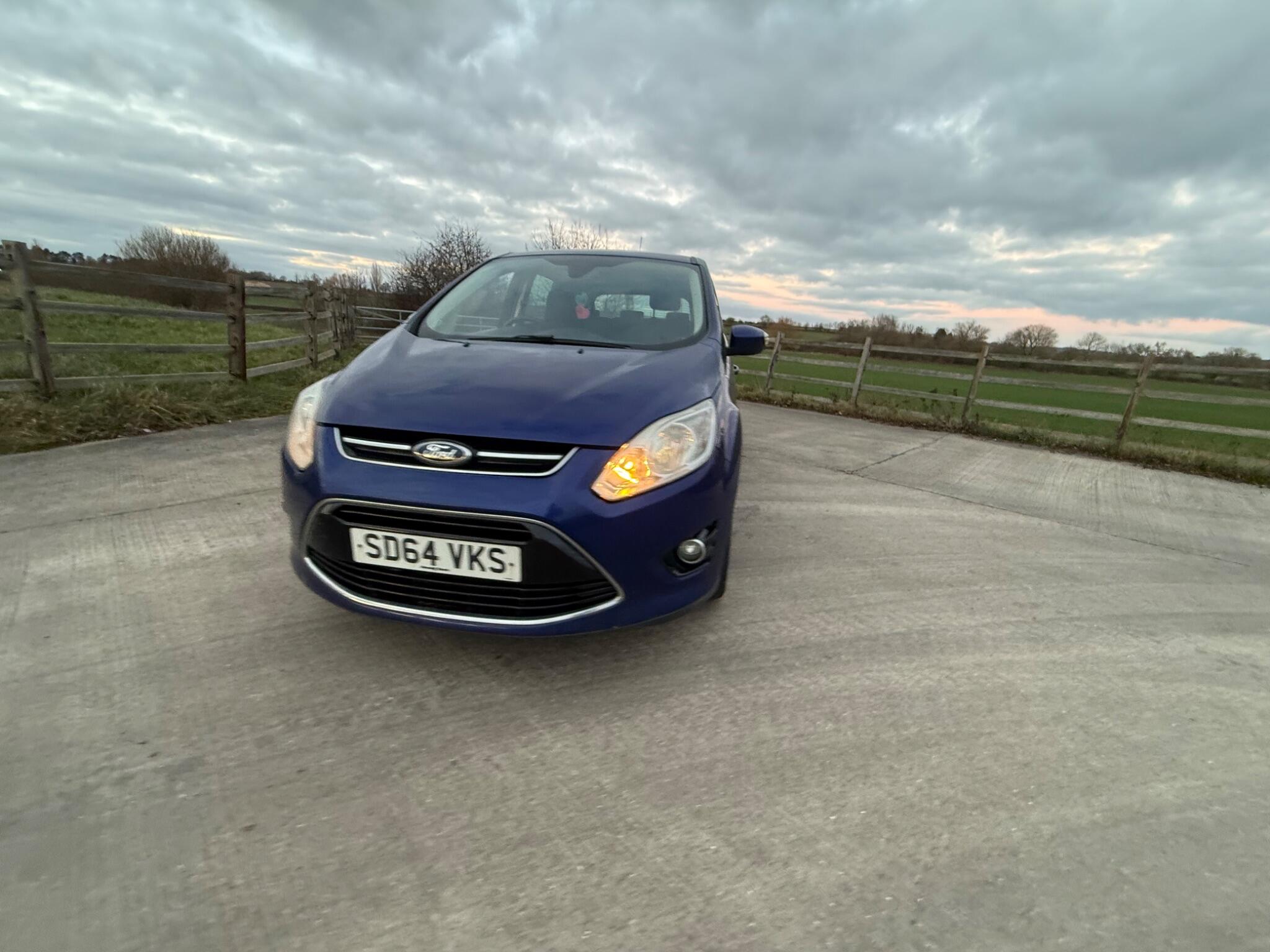 Ford C-Max 1.6 TDCi Titanium Euro 5 5dr — photo 57 of 104